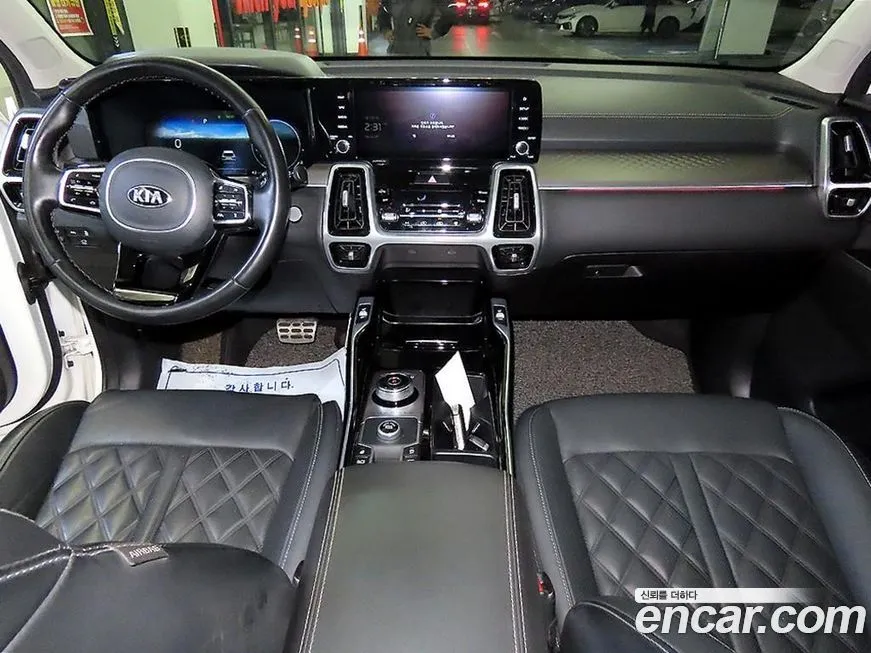 Kia Sorento — фото 10