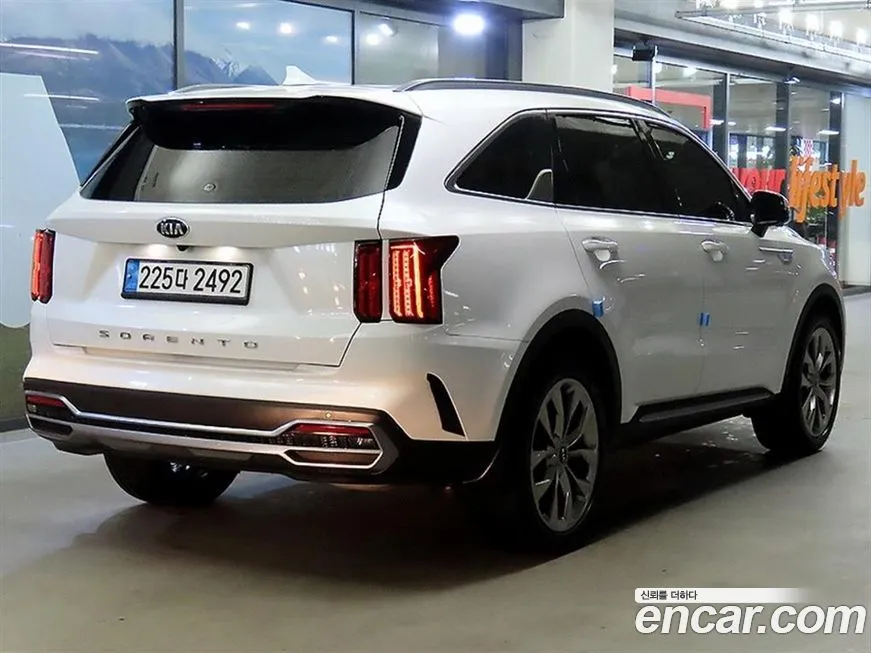 Kia Sorento — фото 5