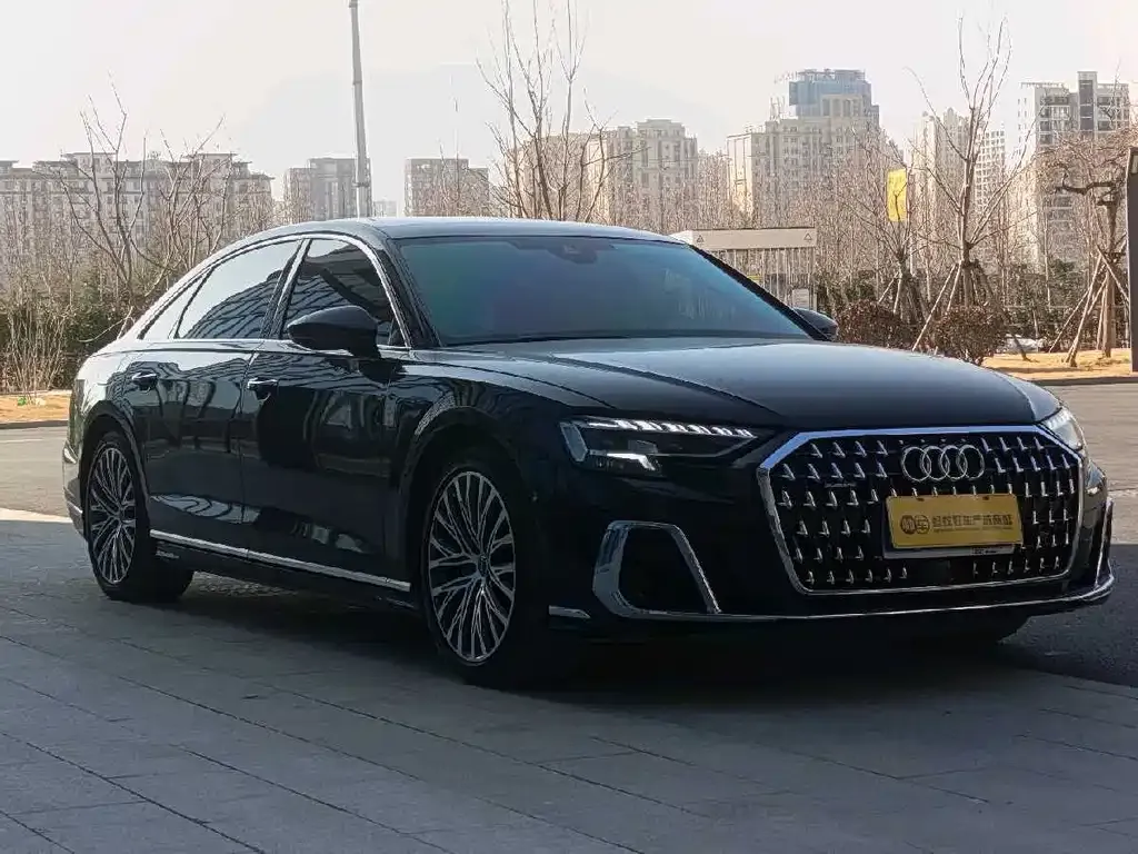Audi A8 — фото 3