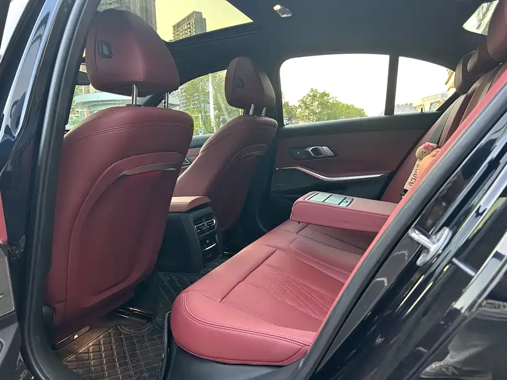 BMW 3 Series 2023 из CN, фото 4