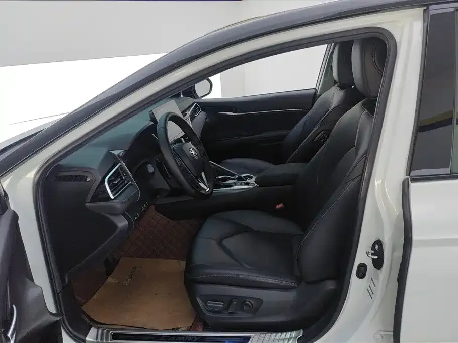 Toyota Camry 2022 из CN, фото 4
