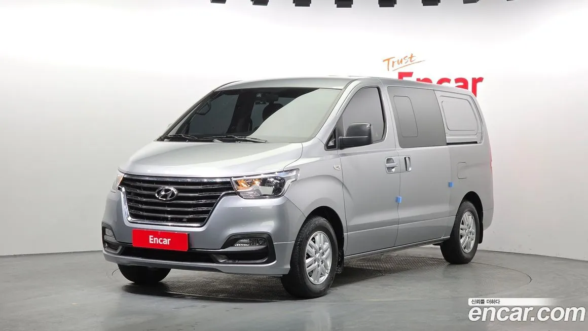 Hyundai Starex 2021 из KR, фото 1