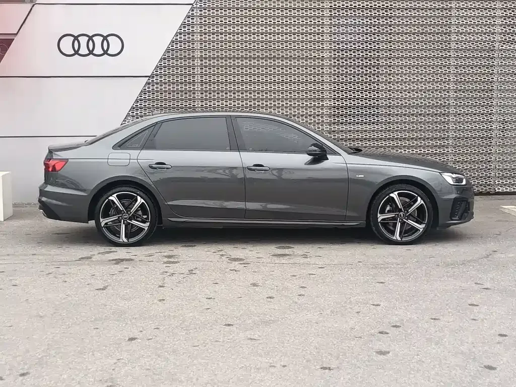 Audi A4L 2024 из CN, фото 7