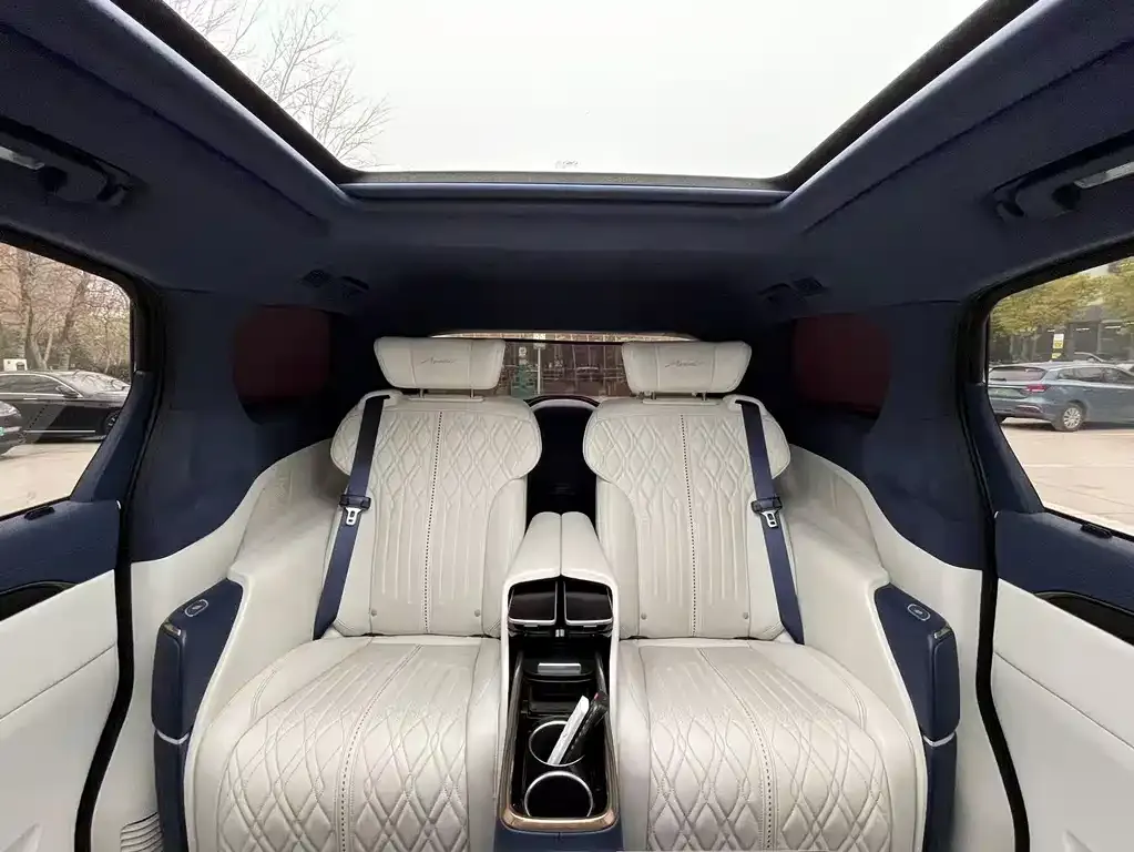 Buick GL8 2021 из CN, фото 9