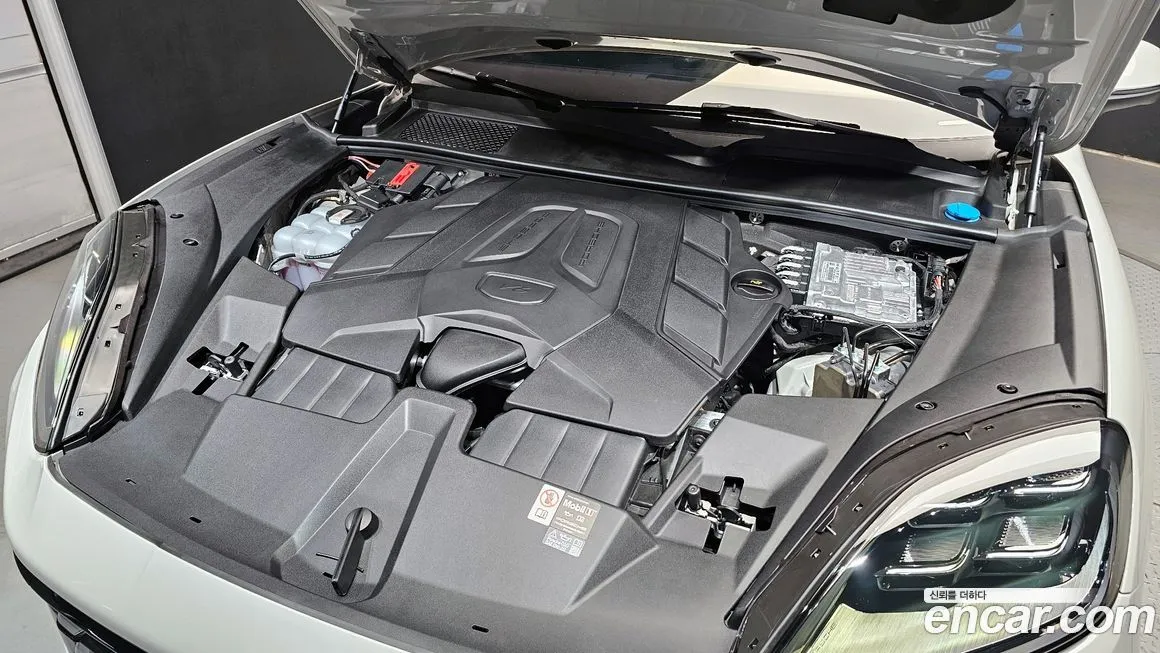 Porsche Cayenne 2025 из KR, фото 10