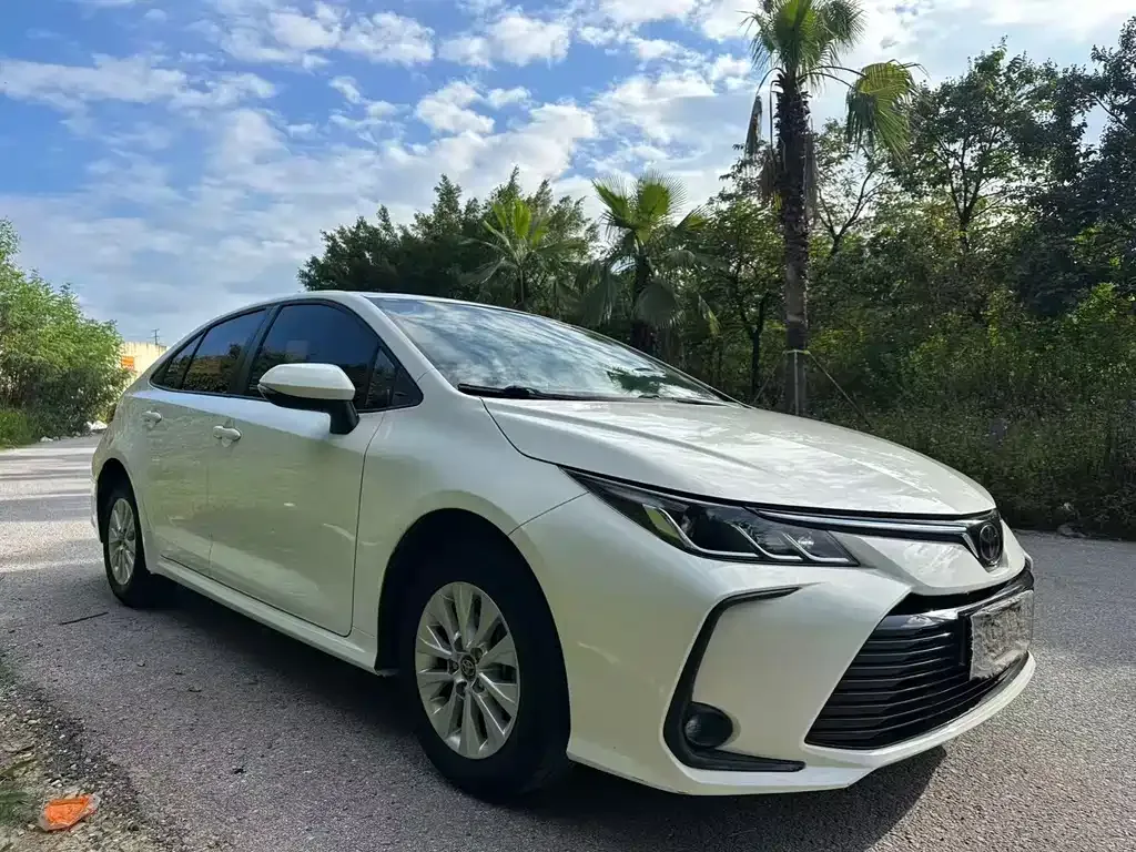 Toyota Corolla 2023 из CN, фото 4