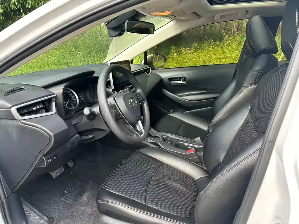 Toyota Corolla 2023 из CN, фото 7