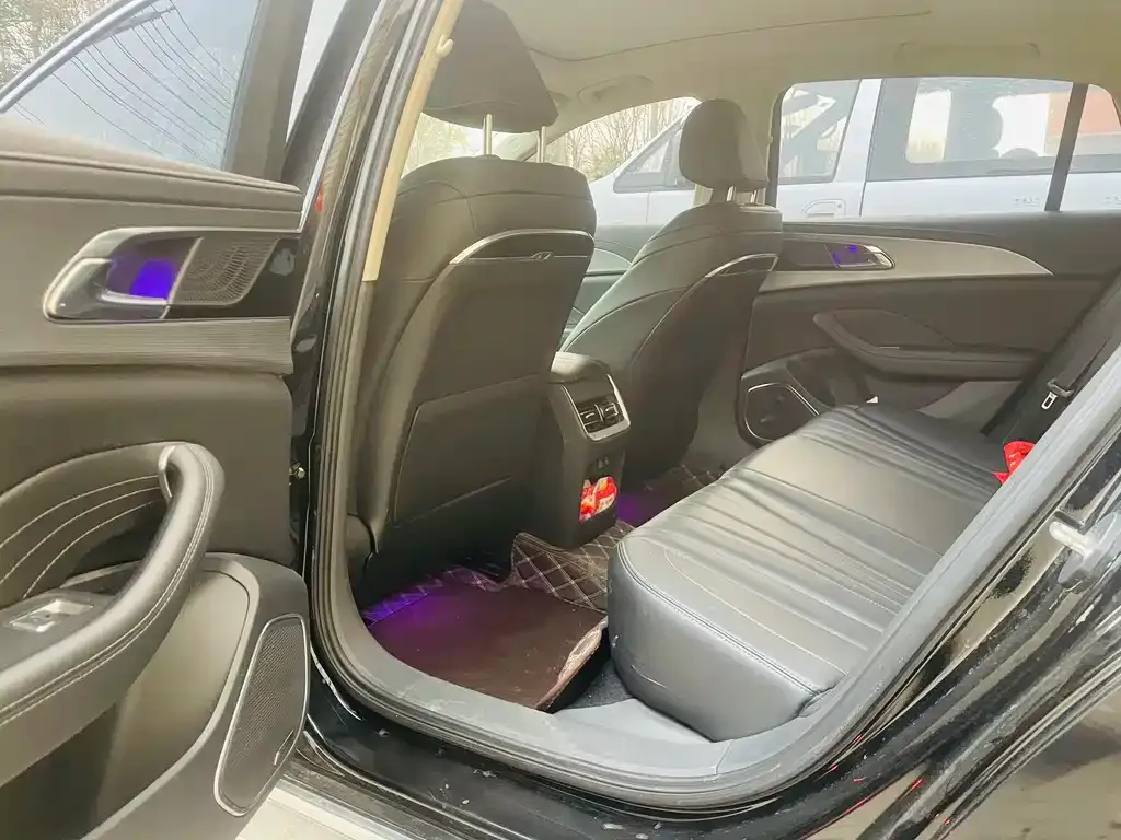 Hongqi H5 2023 из CN, фото 2