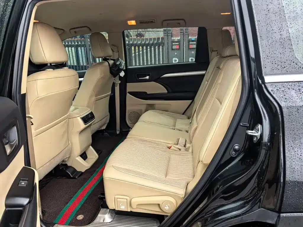 Toyota Highlander 2021 из CN, фото 2