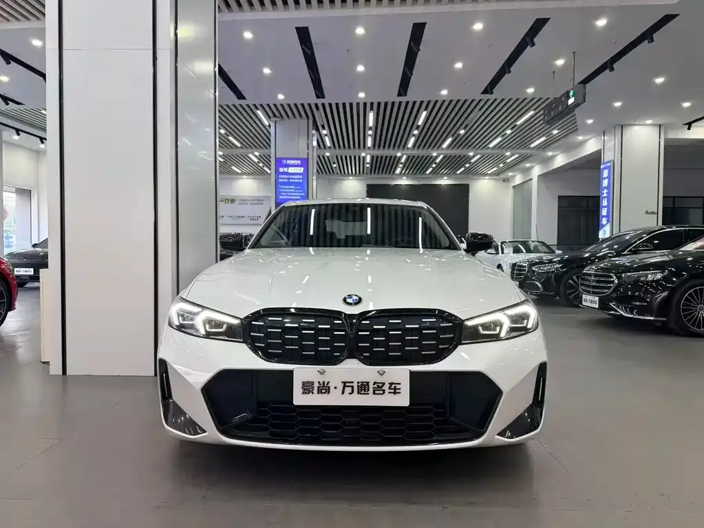 BMW 3 Series 2023 из CN, фото 1