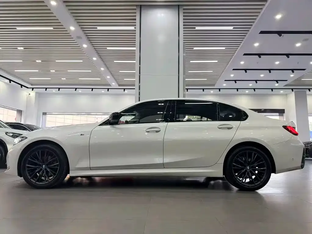 BMW 3 Series 2023 из CN, фото 5