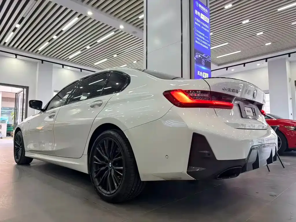 BMW 3 Series 2023 из CN, фото 6