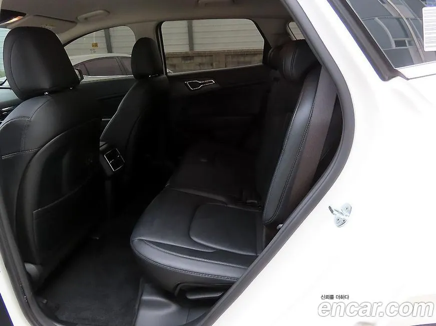 Kia Sportage — фото 7