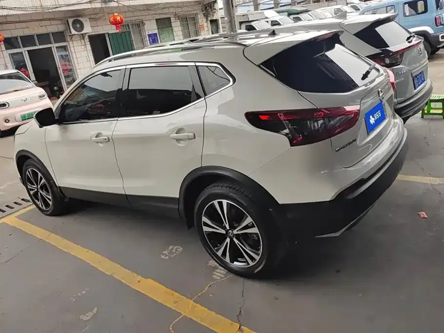 Nissan Qashqai — фото 3