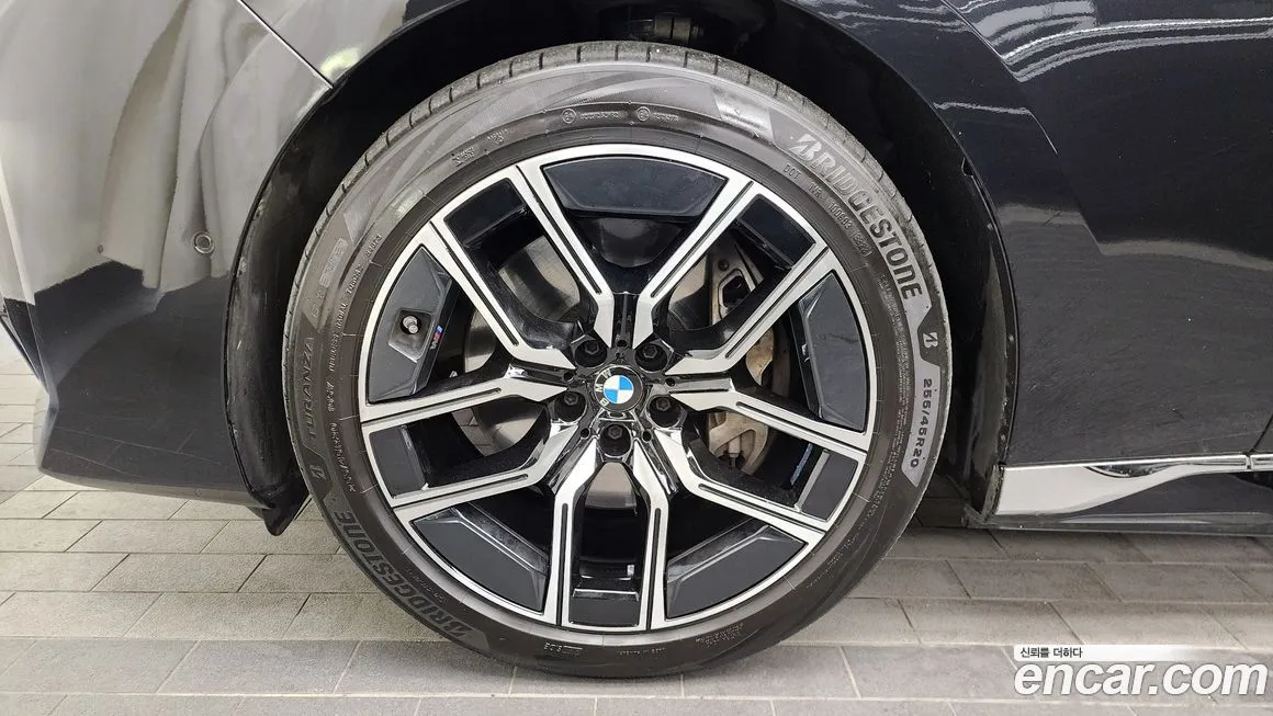 BMW i7 2024 из KR, фото 8