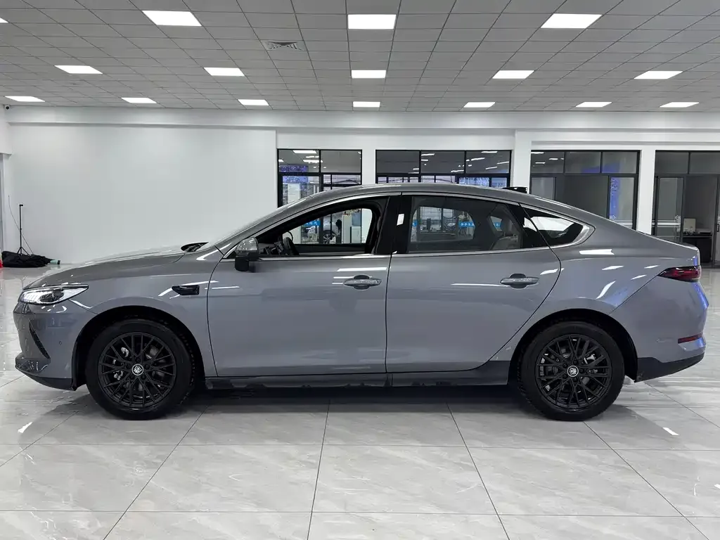 BYD Qin PLUS 2025 из CN, фото 3