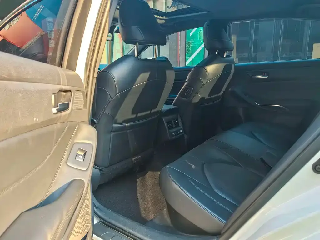 Toyota Avalon 2021 из CN, фото 3