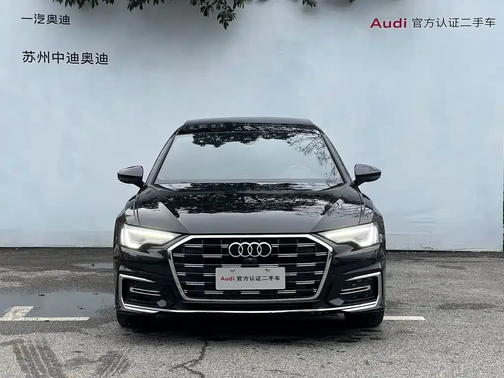 Audi A6L — фото 1