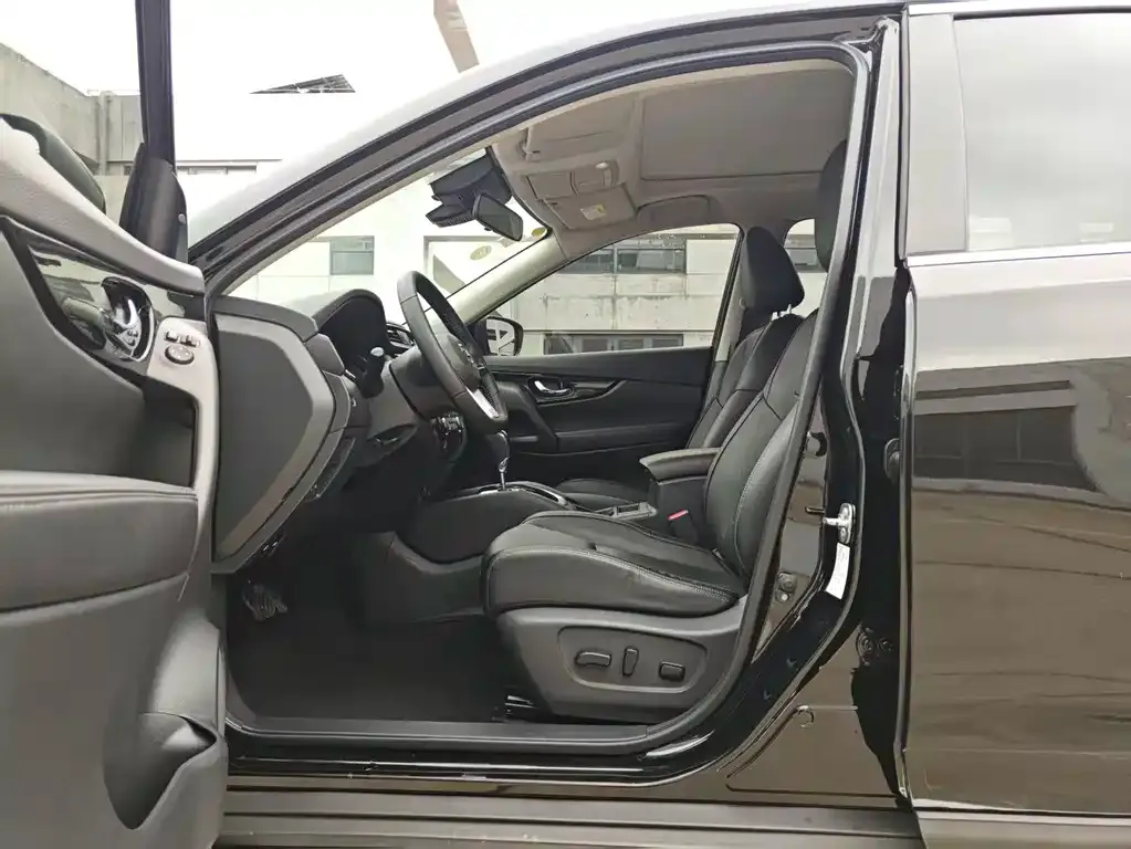 Nissan X-Trail 2021 из CN, фото 3