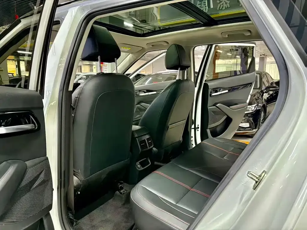 Kia KX3 2022 из CN, фото 3