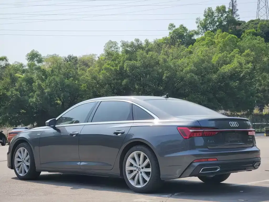 Audi A6L 2021 из CN, фото 9