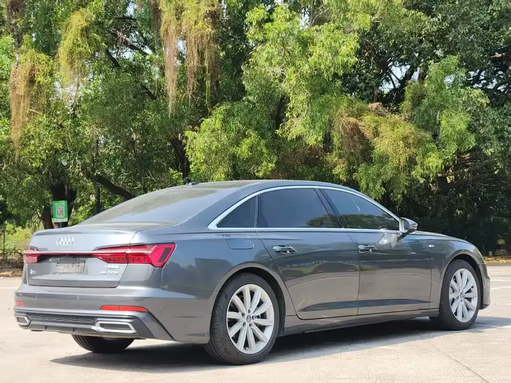 Audi A6L 2021 из CN, фото 6