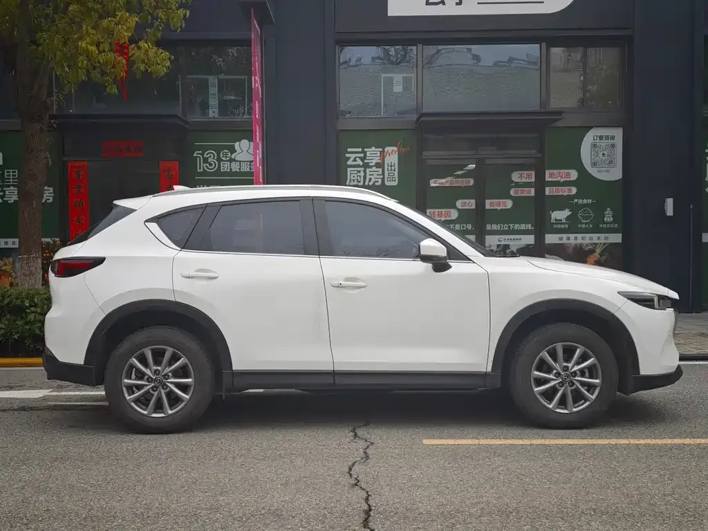 Mazda CX-5 2023 из CN, фото 5