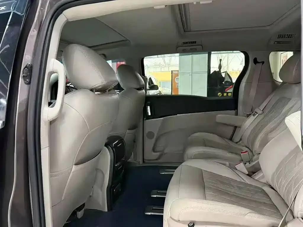 Buick GL8 2021 из CN, фото 9