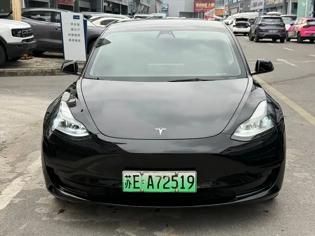 Tesla Model 3 — фото 5