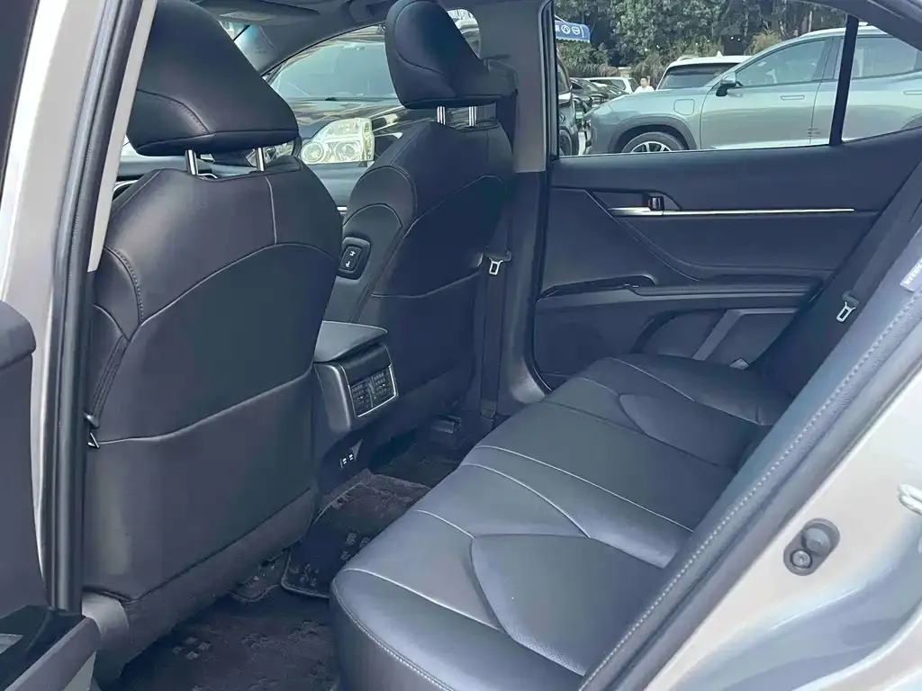 Toyota Camry 2022 из CN, фото 3