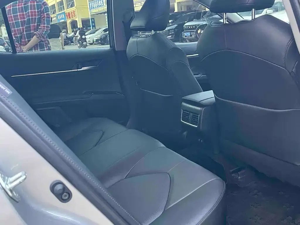 Toyota Camry 2022 из CN, фото 2