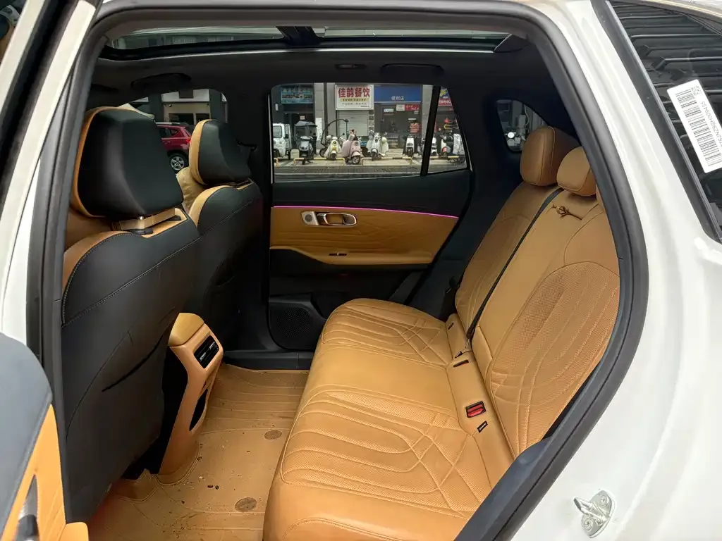 Geely Galaxy Xingjian 7 2025 из CN, фото 2