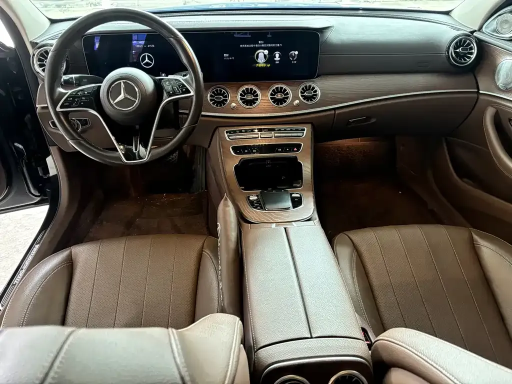 Mercedes-Benz E-Class 2023 из CN, фото 7