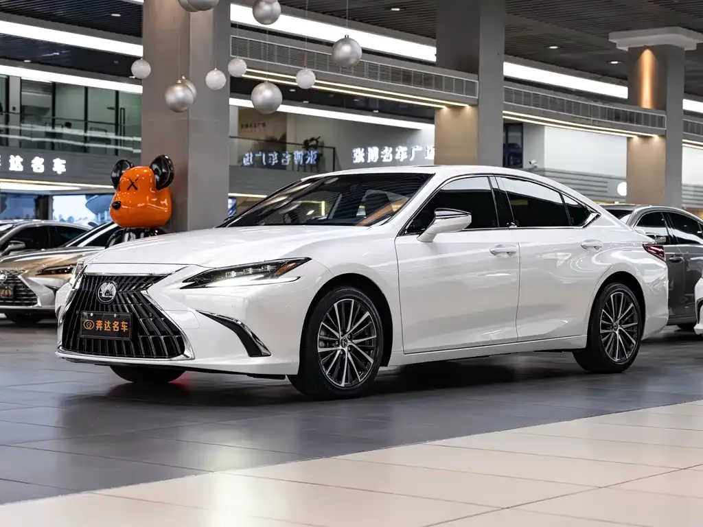 Lexus ES 2023 из CN, фото 1