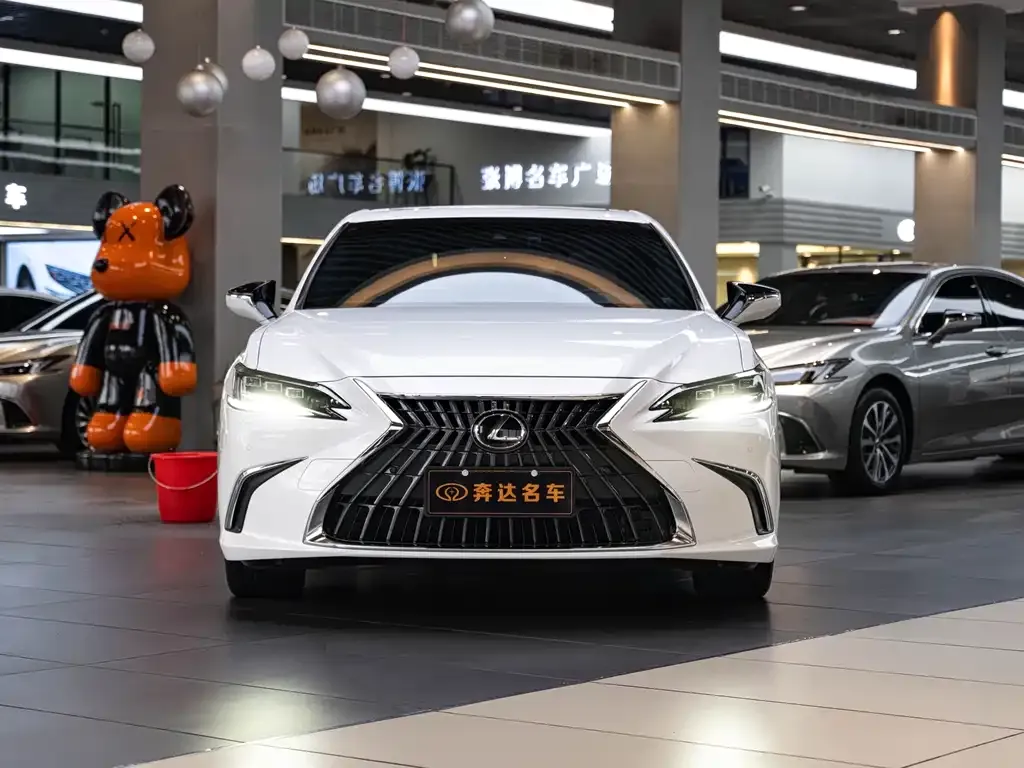 Lexus ES 2023 из CN, фото 7