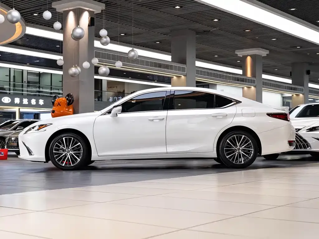 Lexus ES 2023 из CN, фото 10