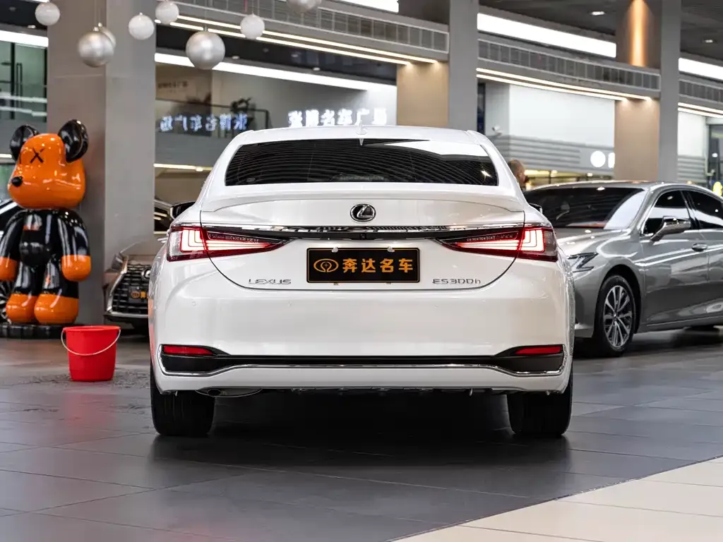 Lexus ES 2023 из CN, фото 2