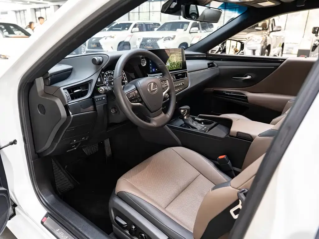 Lexus ES 2023 из CN, фото 4