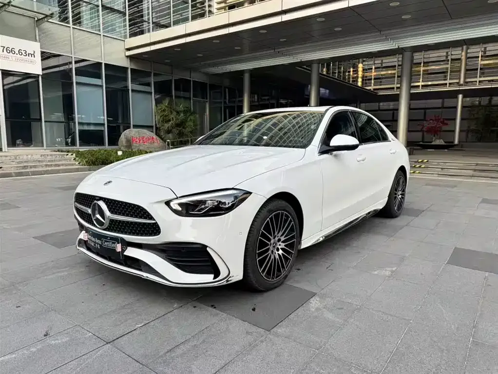 Mercedes-Benz C-Class — фото 1