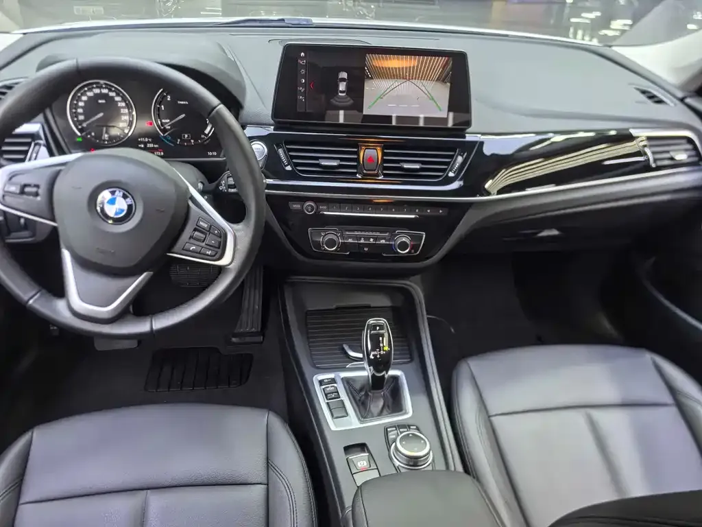 BMW 1 Series 2023 из CN, фото 8
