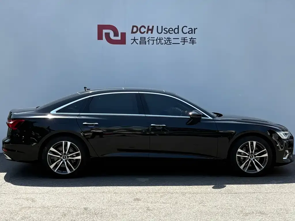 Audi A6L 2023 из CN, фото 2