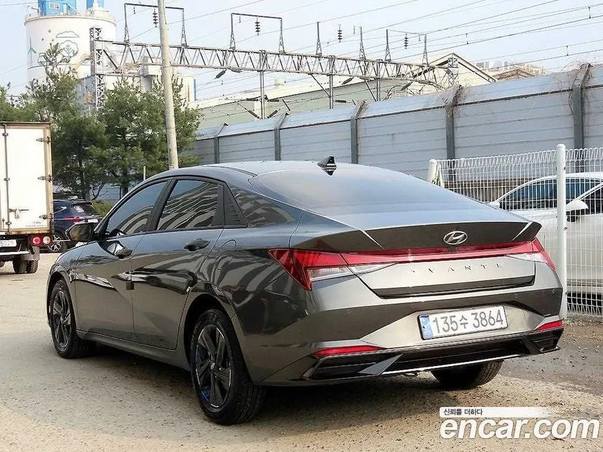 Hyundai AVANTE — фото 2