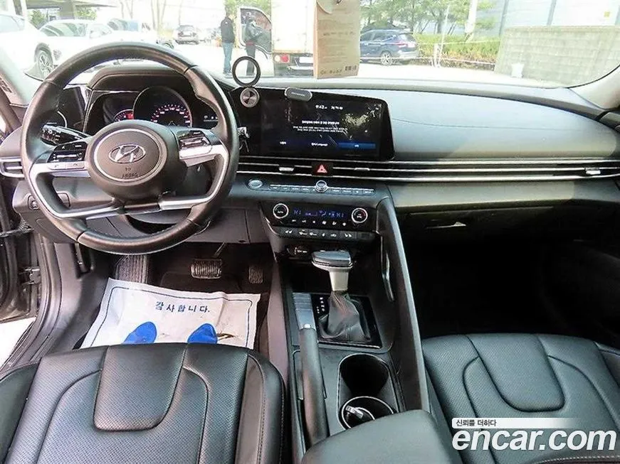 Hyundai AVANTE — фото 3