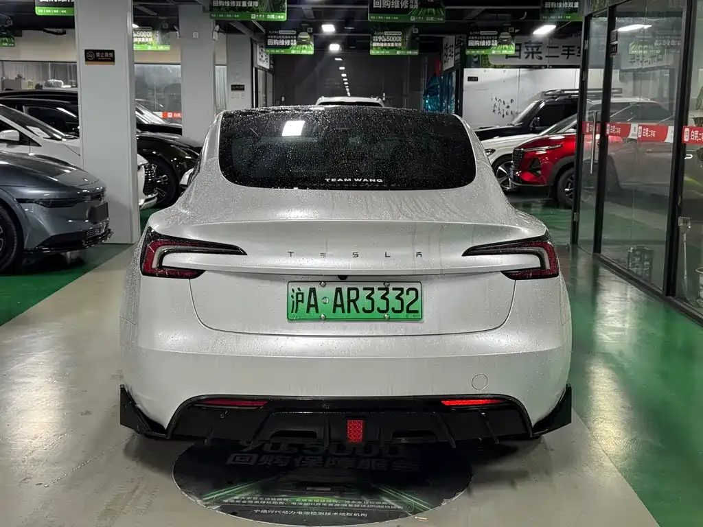 Tesla Model 3 — фото 6