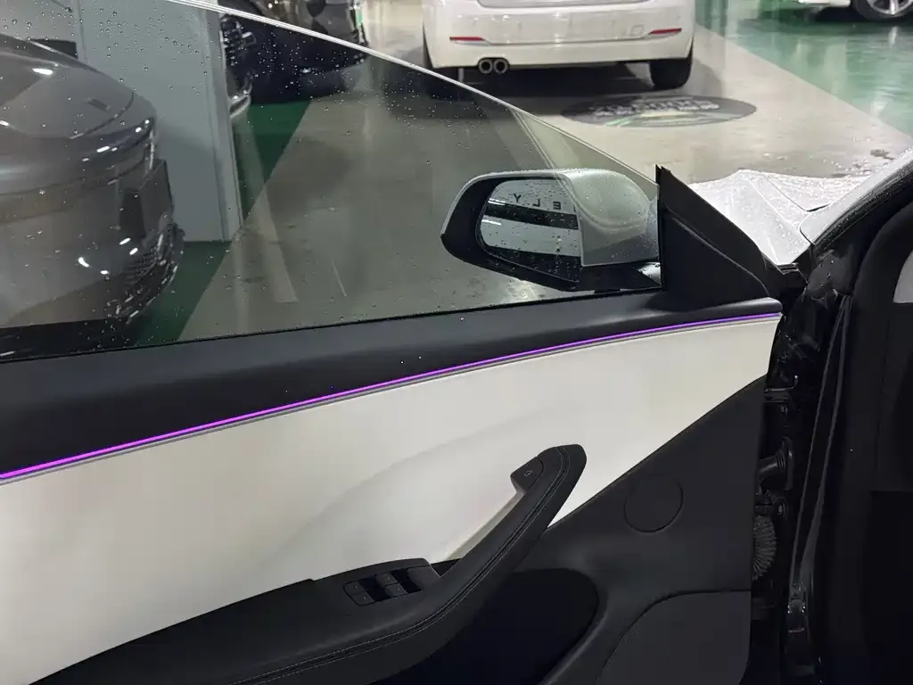 Tesla Model 3 — фото 2
