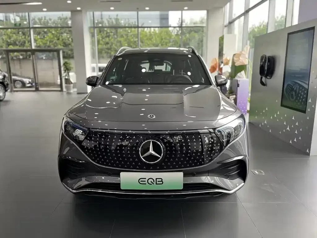 Mercedes-Benz EQB — фото 9