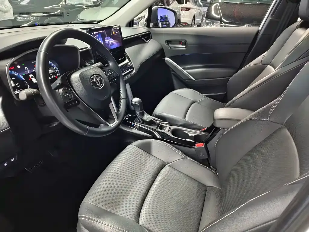 Toyota Frontlander 2023 из CN, фото 8