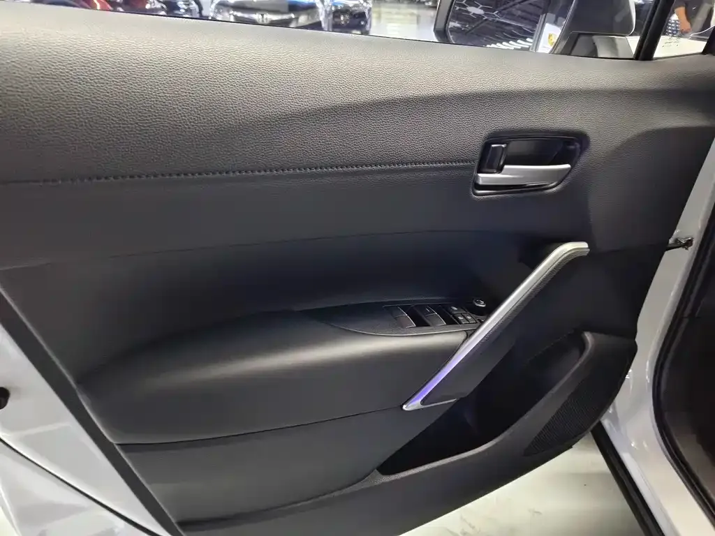 Toyota Frontlander 2023 из CN, фото 5
