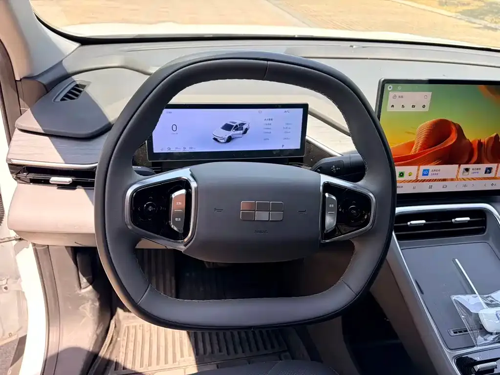 Geely Galaxy L6 — фото 3