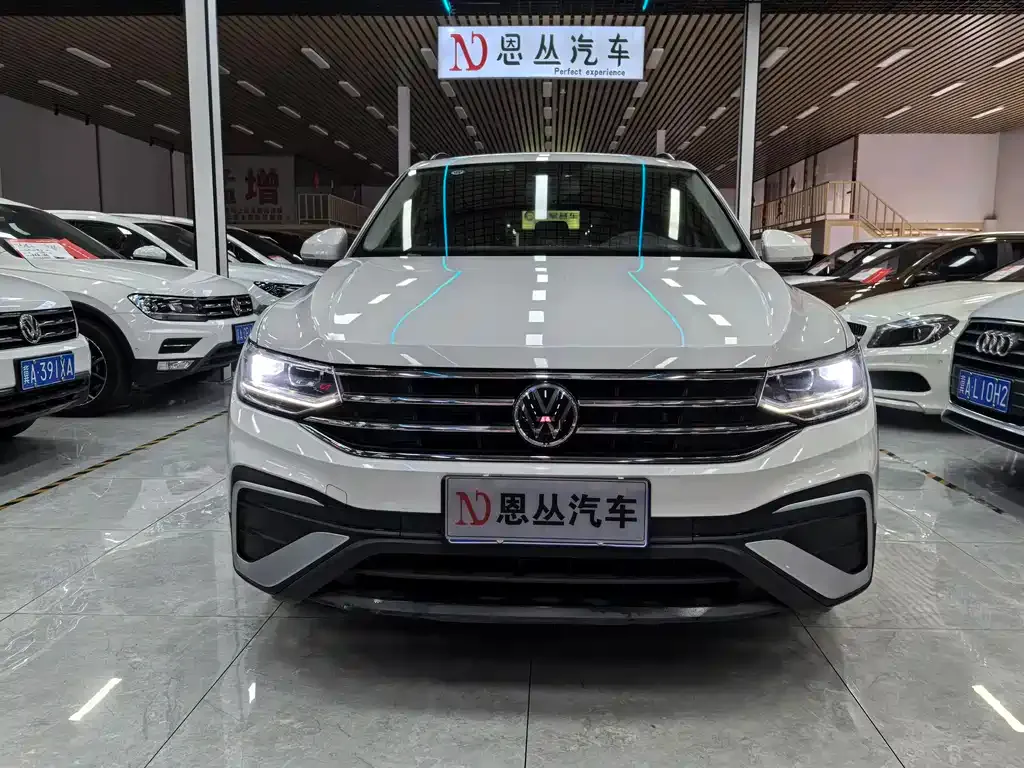 Volkswagen Tiguan L 2022 из CN, фото 5